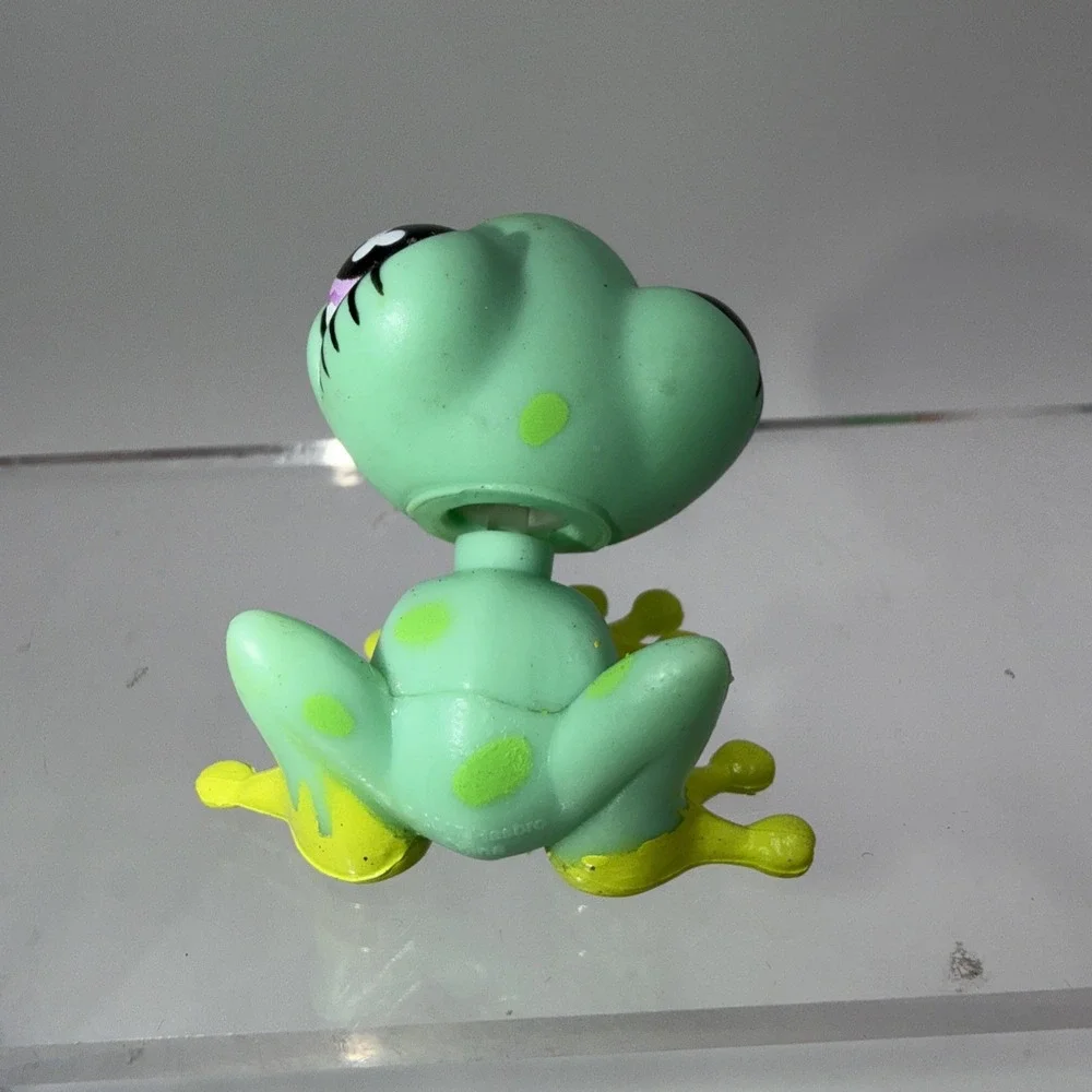 Littlest Pet Shop Frog - #479 - 2007 - Green w neon green feet &‎ purple eyes